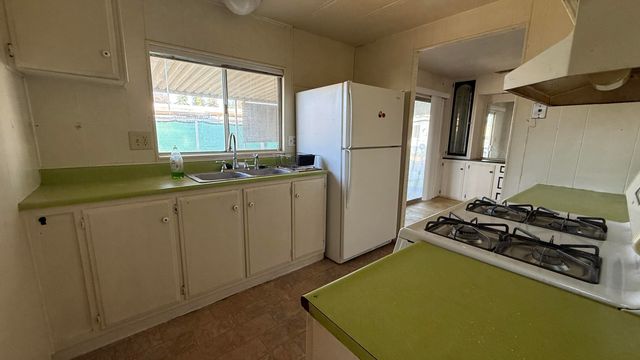 415 N Akers Street 104, Visalia, CA 93291