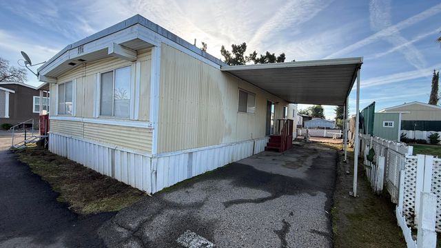 415 N Akers Street 104, Visalia, CA 93291