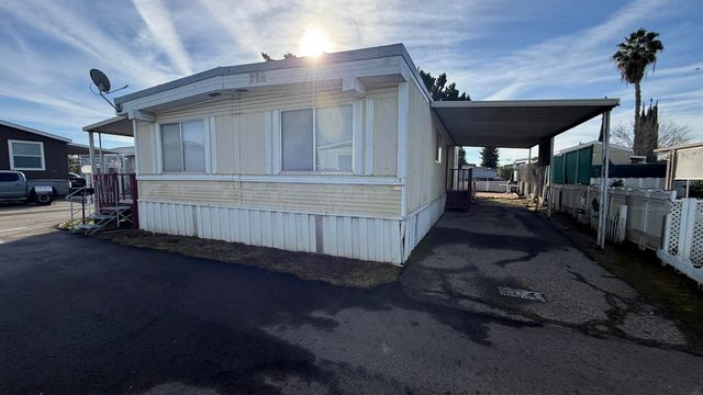 415 N Akers Street 104, Visalia, CA 93291