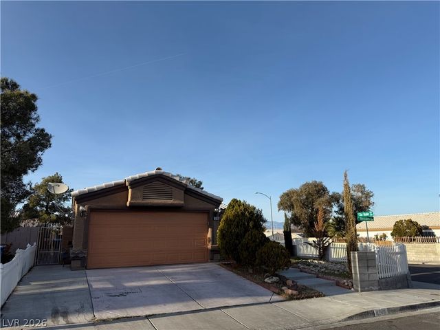 8240 Hercules Drive, Las Vegas, NV 89128