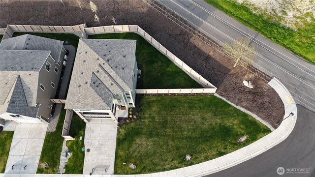 9513 38th Street E, Edgewood, WA 98371