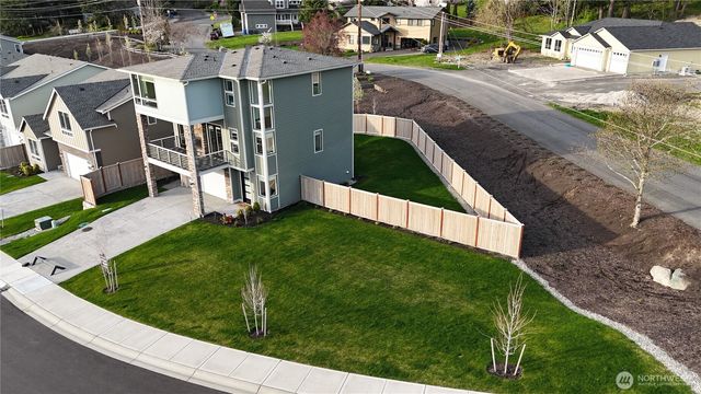 9513 38th Street E, Edgewood, WA 98371