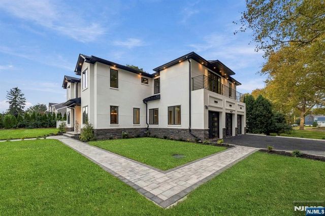 761 Cathy Ann Court, Paramus, NJ 07652