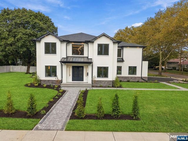 761 Cathy Ann Court, Paramus, NJ 07652