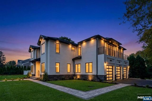 761 Cathy Ann Court, Paramus, NJ 07652
