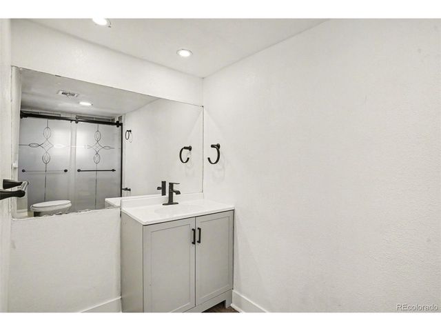 18 Julian St, Denver, CO 80219