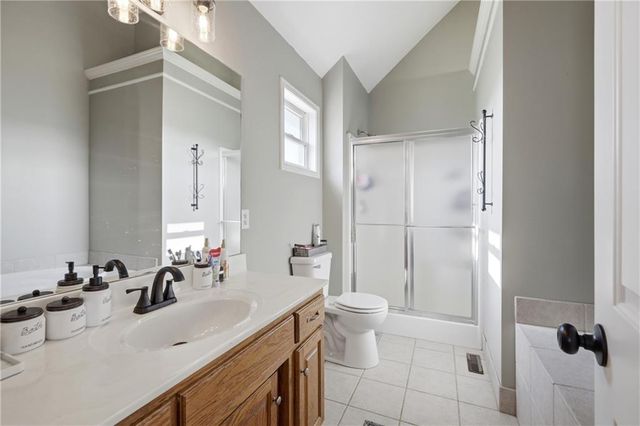 14711 NE State Route E Highway, Adrian, MO 64720