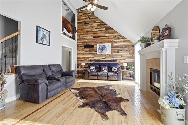 14711 NE State Route E Highway, Adrian, MO 64720