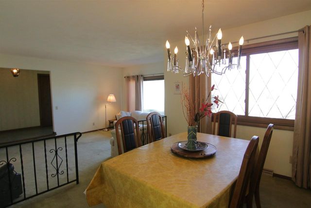 6517 Inner Drive, Madison, WI 53705