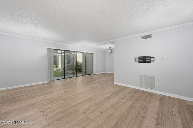 5811 ATLANTIC Boulevard 253, Jacksonville, FL 32207