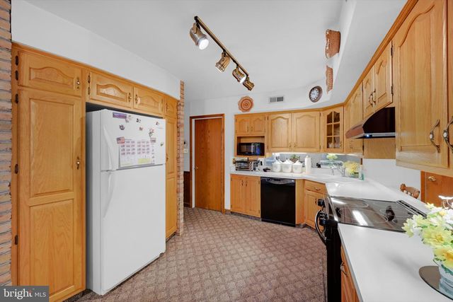 1624 CONCORD RD, Reading, PA 19610