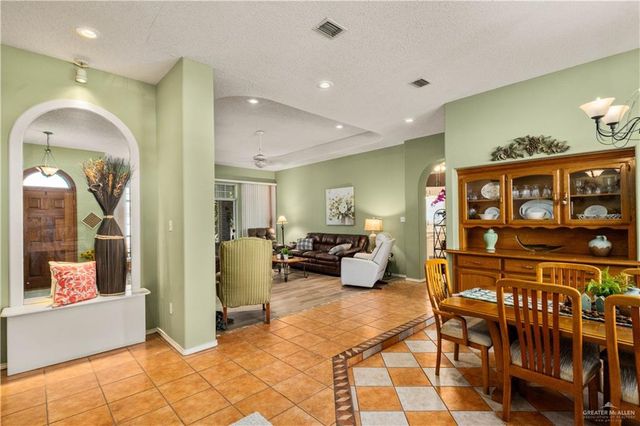 2006 Meadow Way Drive, Mission, TX 78572