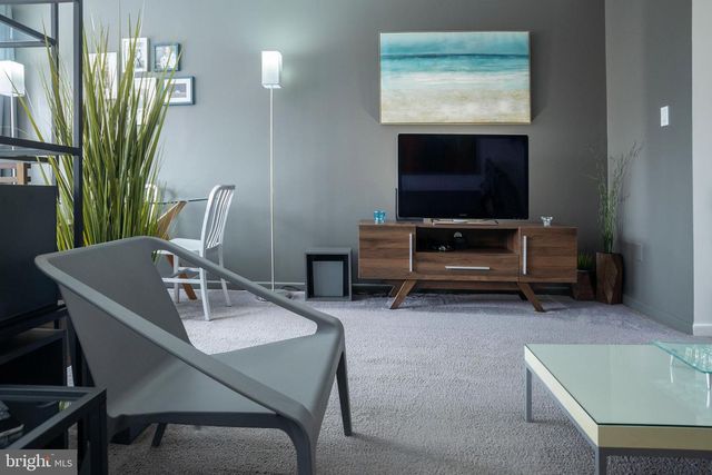 F20 AVON DR, East Windsor, NJ 08520