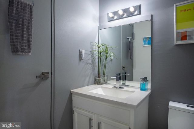 F20 AVON DR, East Windsor, NJ 08520