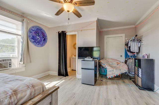 340 Page Street, Bristol, VA 24201