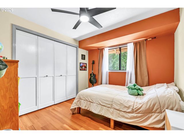 1255 CITY VIEW St, Eugene, OR 97402
