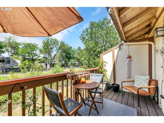 1255 CITY VIEW St, Eugene, OR 97402