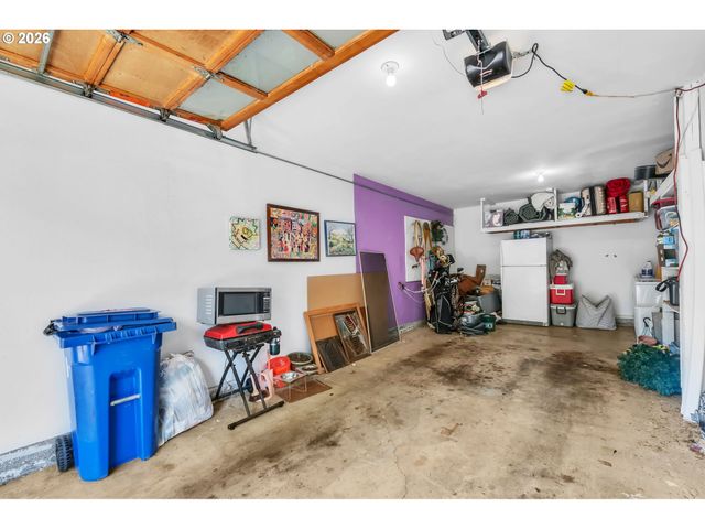 1255 CITY VIEW St, Eugene, OR 97402