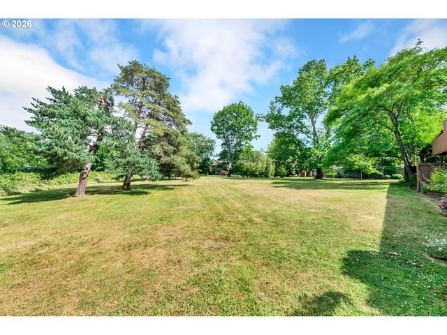 1255 CITY VIEW St, Eugene, OR 97402