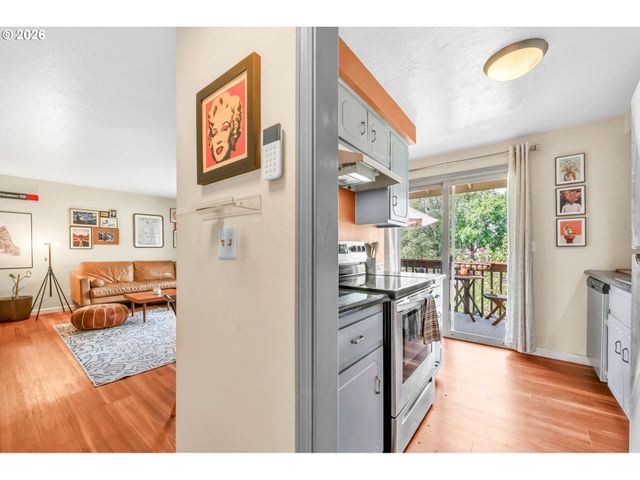 1255 CITY VIEW St, Eugene, OR 97402