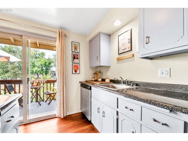 1255 CITY VIEW St, Eugene, OR 97402