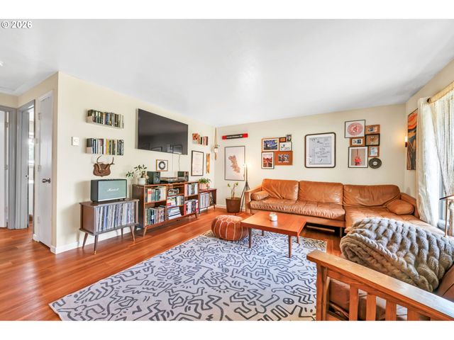 1255 CITY VIEW St, Eugene, OR 97402