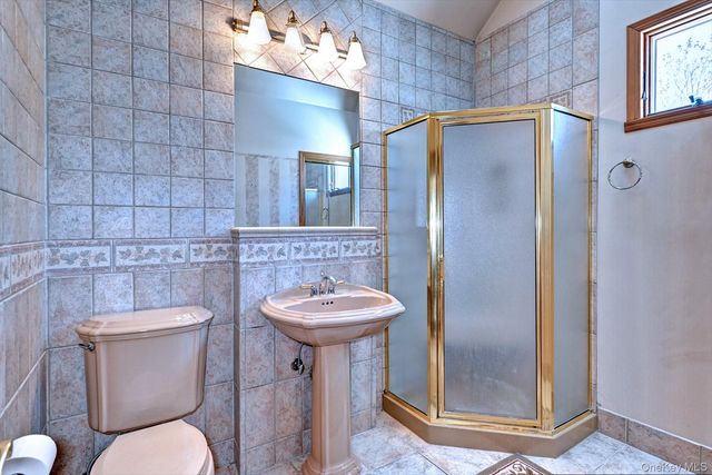 16 Hempstead Street, Holtsville, NY 11742