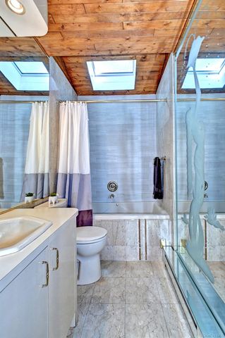 16 Hempstead Street, Holtsville, NY 11742