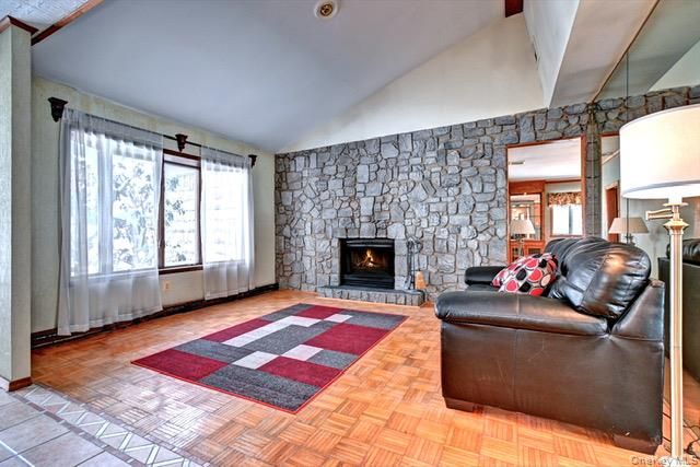 16 Hempstead Street, Holtsville, NY 11742