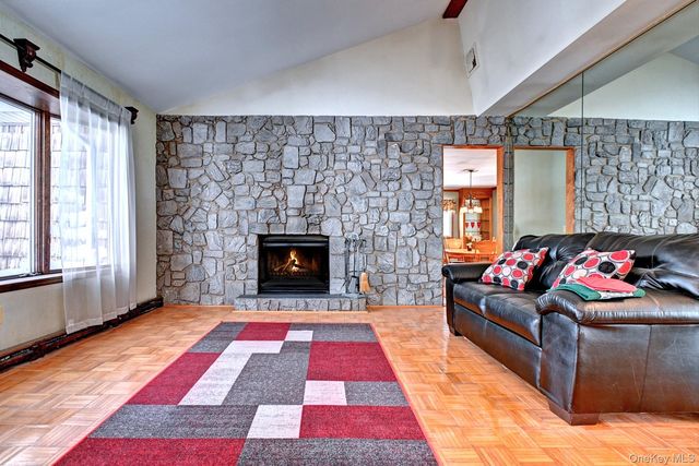 16 Hempstead Street, Holtsville, NY 11742