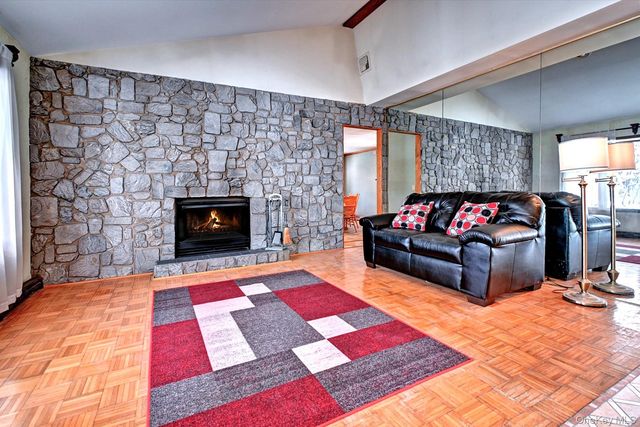 16 Hempstead Street, Holtsville, NY 11742