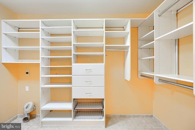 17 OAKHAMPTON DR, Lutherville Timonium, MD 21093