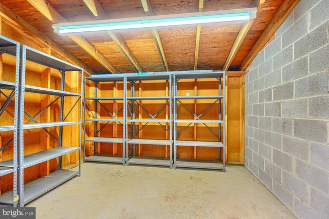 17 OAKHAMPTON DR, Lutherville Timonium, MD 21093