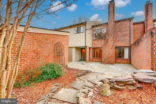 17 OAKHAMPTON DR, Lutherville Timonium, MD 21093