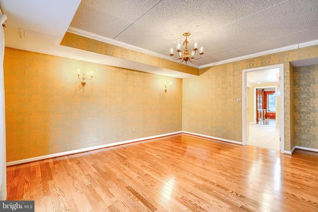 17 OAKHAMPTON DR, Lutherville Timonium, MD 21093