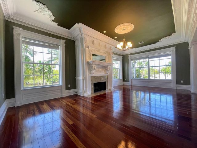 929 NE 18th Court, Fort Lauderdale, FL 33305
