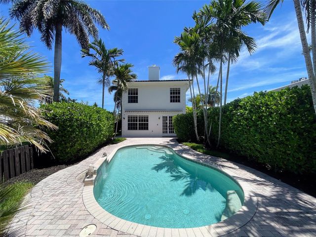 929 NE 18th Court, Fort Lauderdale, FL 33305