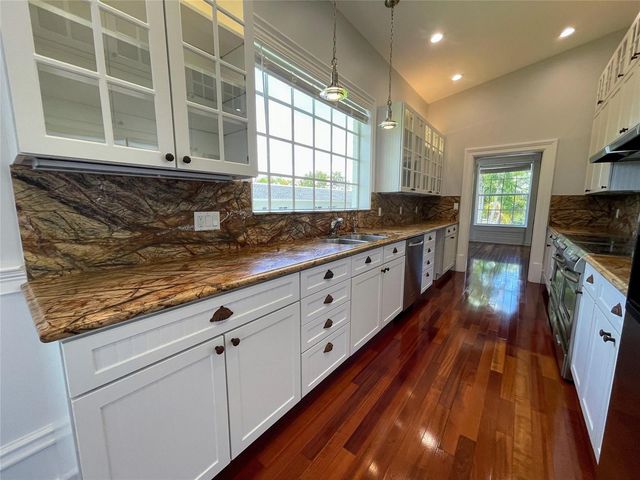 929 NE 18th Court, Fort Lauderdale, FL 33305