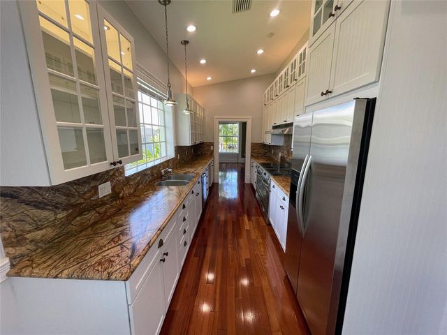 929 NE 18th Court, Fort Lauderdale, FL 33305