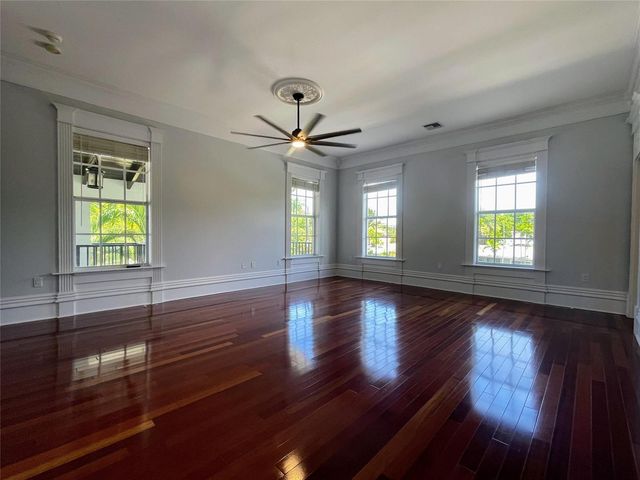 929 NE 18th Court, Fort Lauderdale, FL 33305