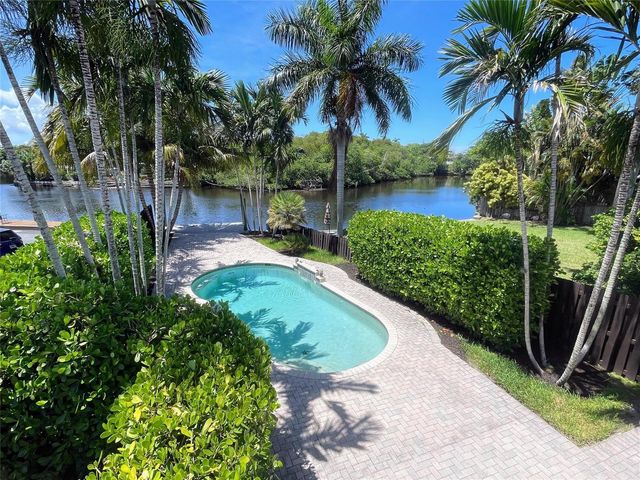 929 NE 18th Court, Fort Lauderdale, FL 33305