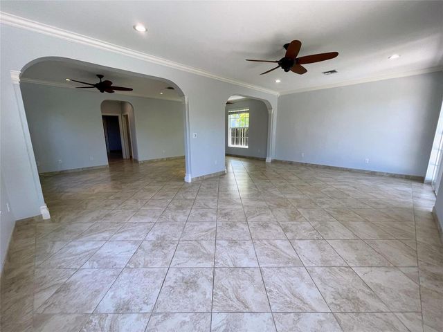 929 NE 18th Court, Fort Lauderdale, FL 33305