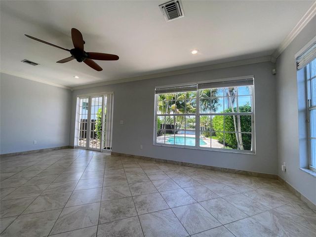 929 NE 18th Court, Fort Lauderdale, FL 33305