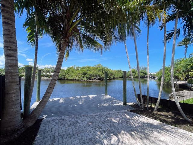 929 NE 18th Court, Fort Lauderdale, FL 33305