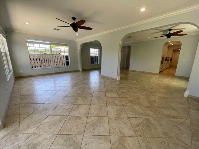 929 NE 18th Court, Fort Lauderdale, FL 33305