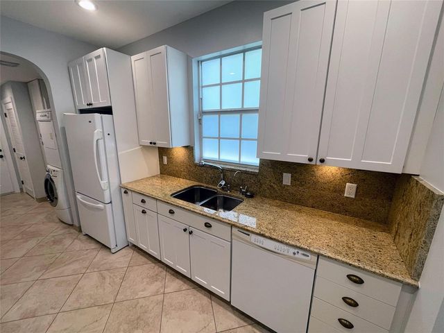 929 NE 18th Court, Fort Lauderdale, FL 33305