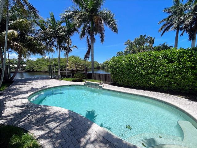 929 NE 18th Court, Fort Lauderdale, FL 33305