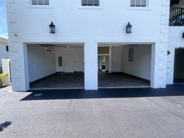929 NE 18th Court, Fort Lauderdale, FL 33305
