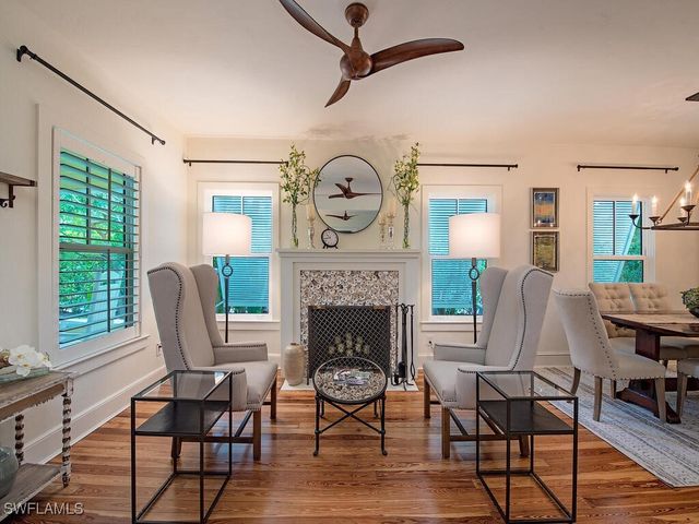 680 8th AVE S, Naples, FL 34102