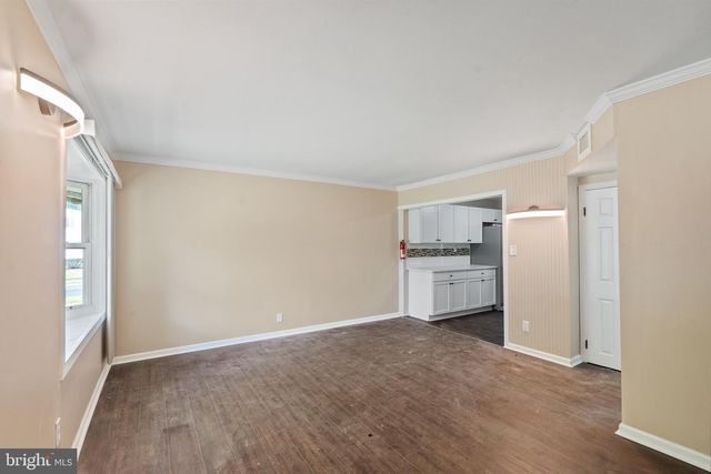 4 W GERMANTOWN AVE, Maple Shade, NJ 08052